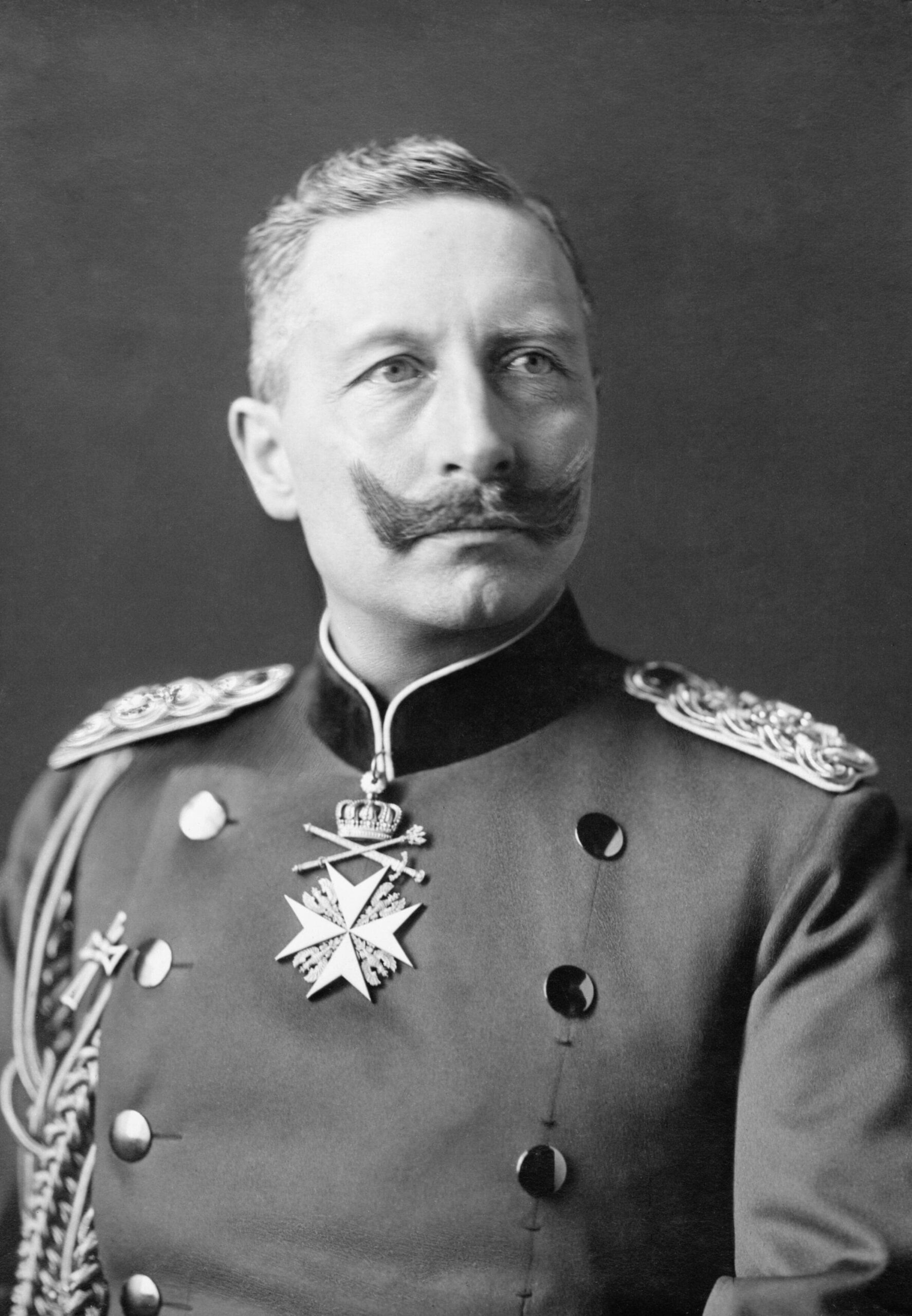 Kaiser_Wilhelm_II_of_Germany_-_1902-min